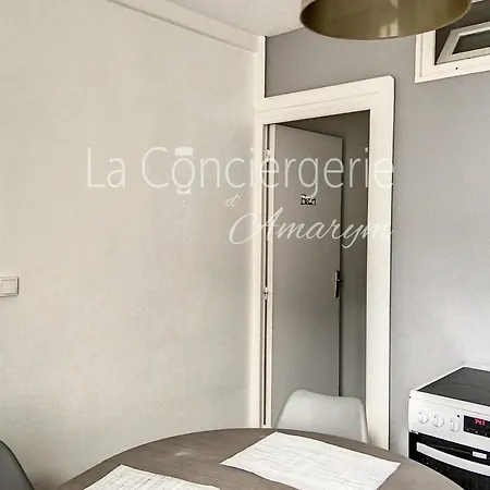 Deux Chambres Place Du Moulin A Vent