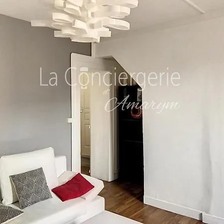 Daire Deux Chambres Place Du Moulin A Vent *