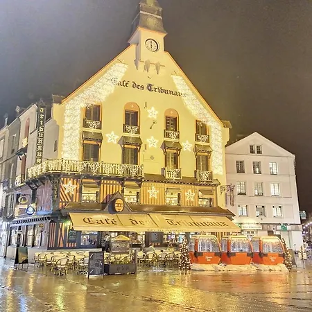Deux Chambres Place Du Moulin A Vent